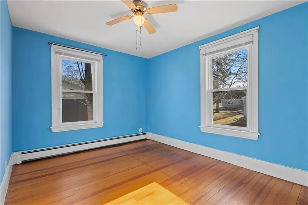 147 Warwick Street Woonsocket RI 02895
