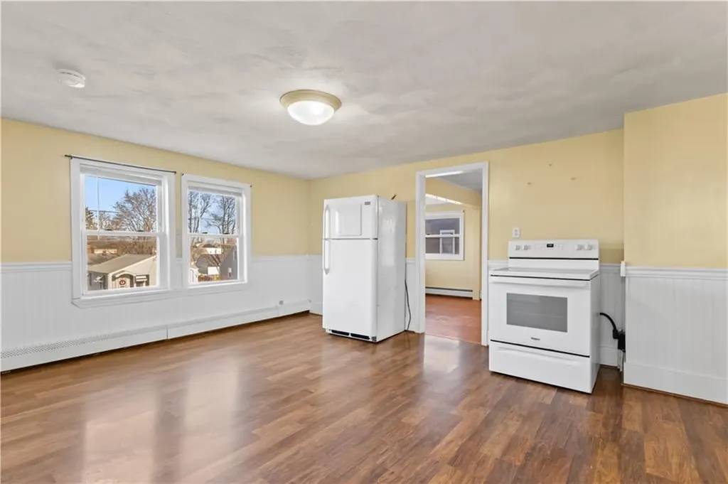 147 Warwick Street Woonsocket RI 02895