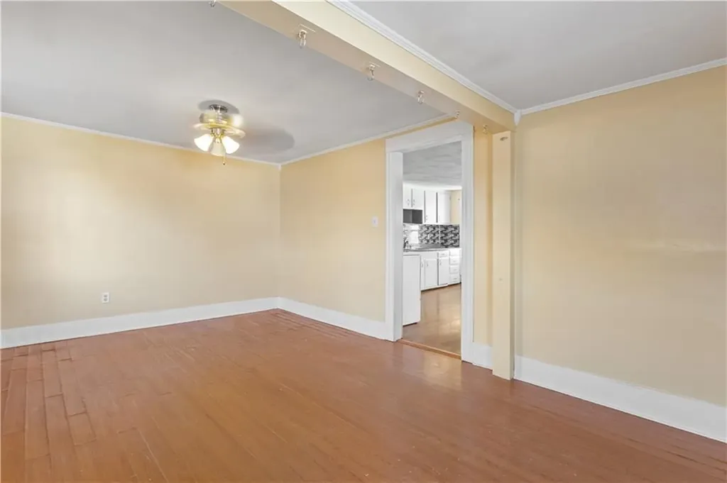 147 Warwick Street Woonsocket RI 02895