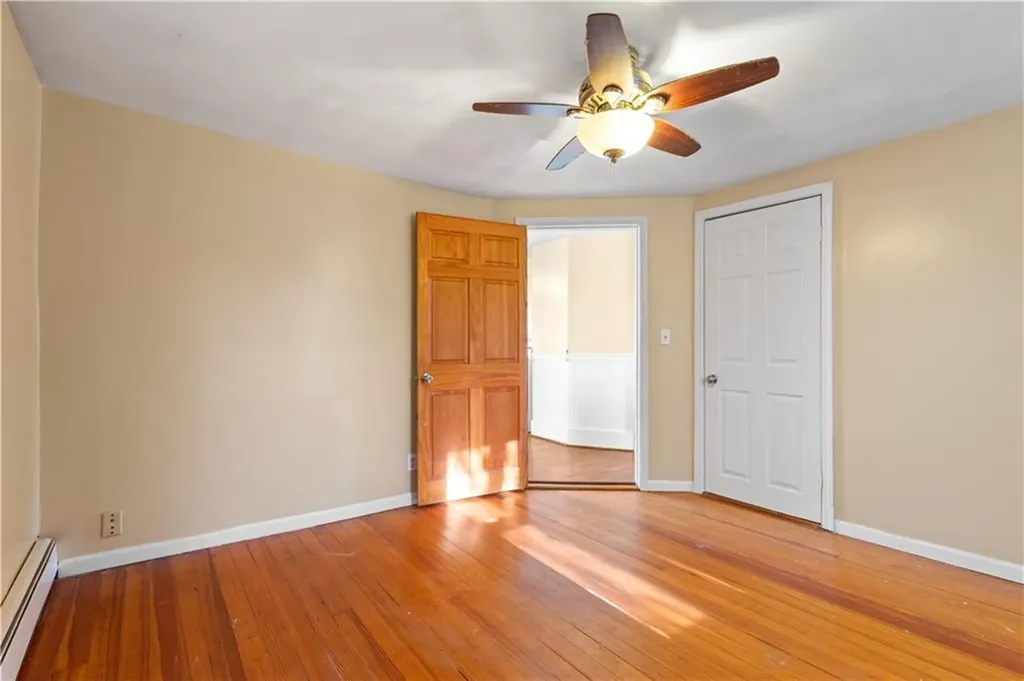 147 Warwick Street Woonsocket RI 02895