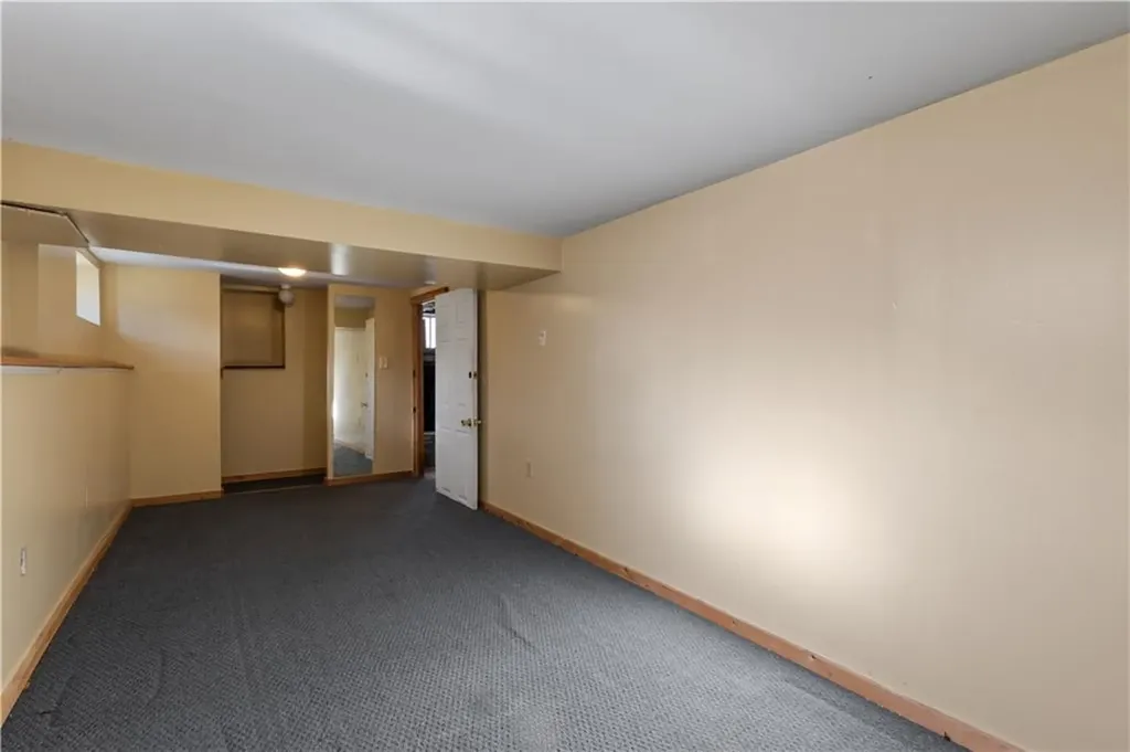 147 Warwick Street Woonsocket RI 02895