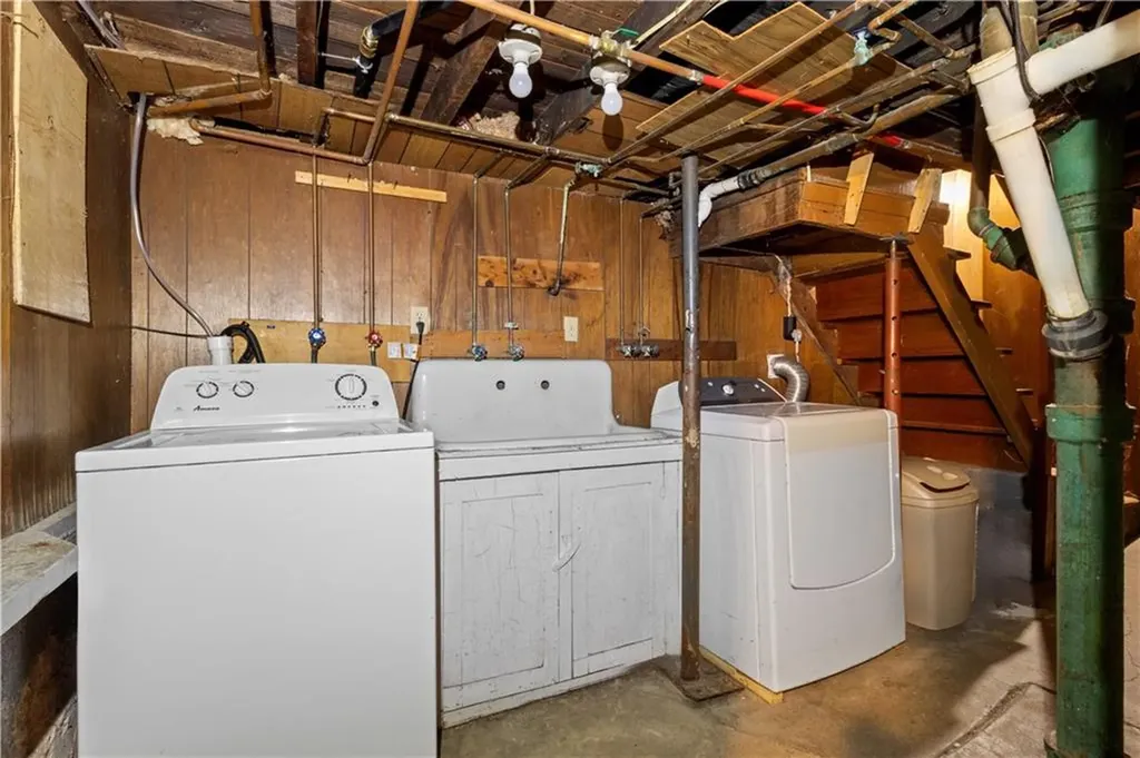 147 Warwick Street Woonsocket RI 02895