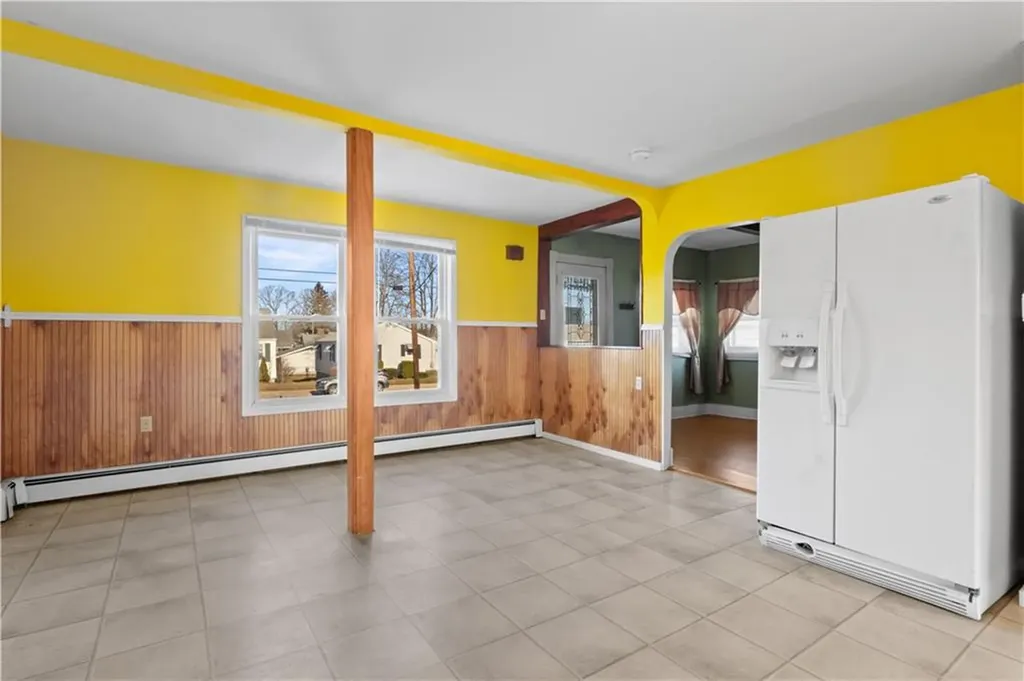 147 Warwick Street Woonsocket RI 02895