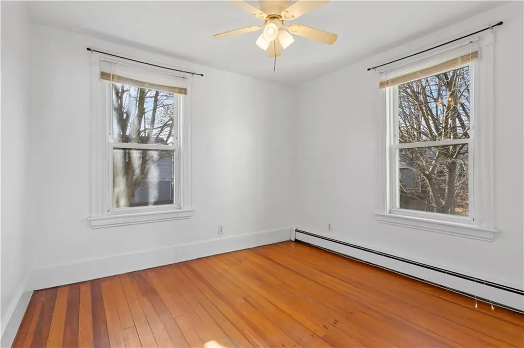 147 Warwick Street Woonsocket RI 02895