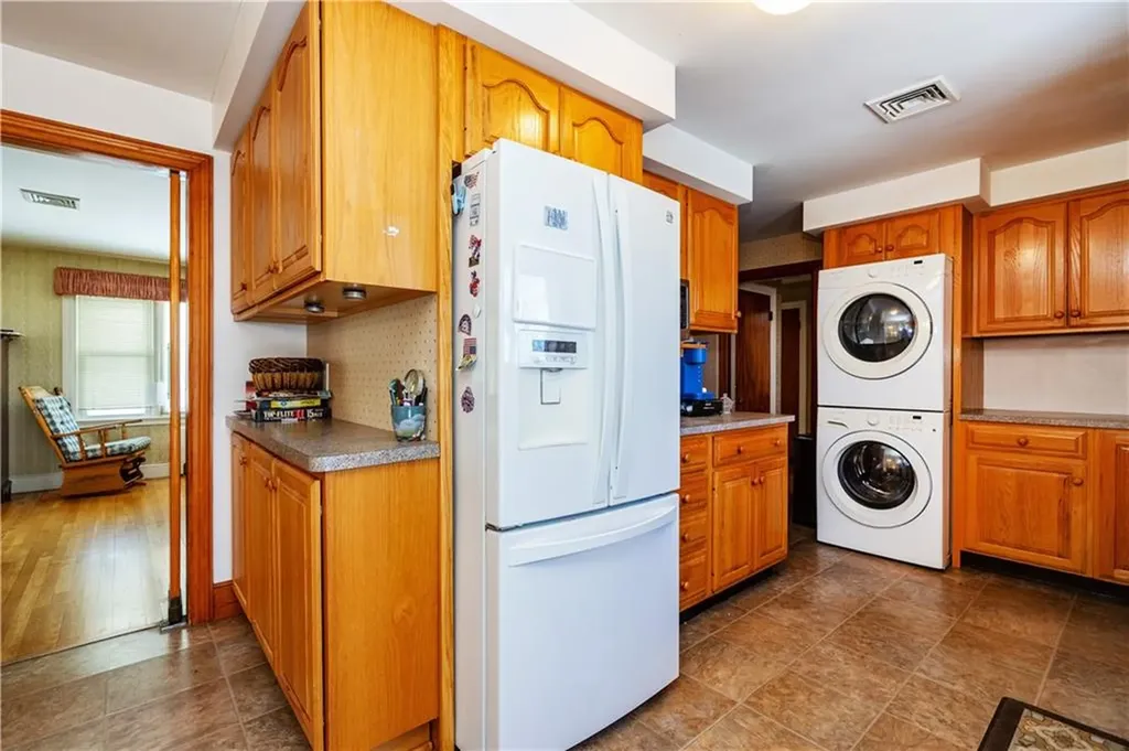 10 Hall Street West Warwick RI 02893