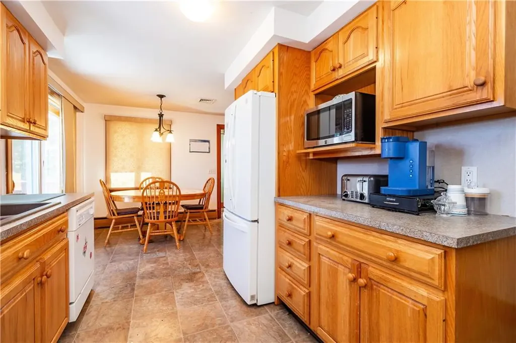 10 Hall Street West Warwick RI 02893