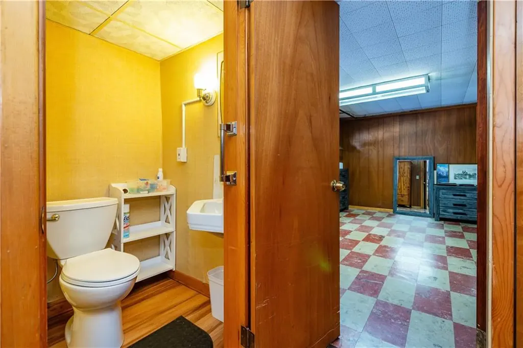 10 Hall Street West Warwick RI 02893