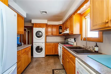 10 Hall Street West Warwick RI 02893