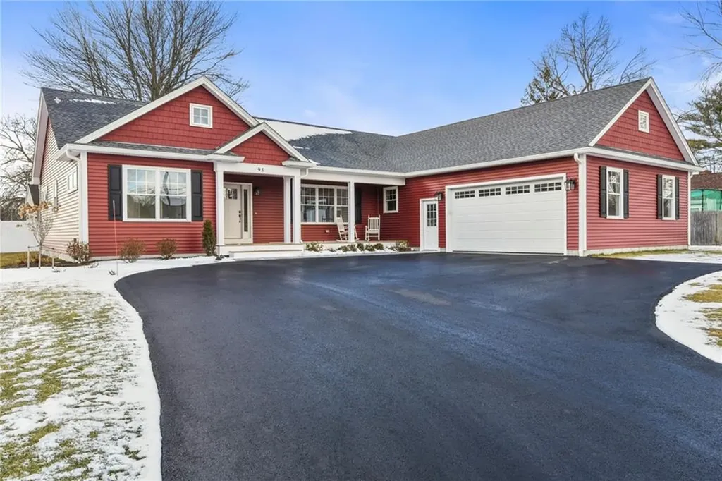 95 Honeysuckle Road Warwick RI 02888