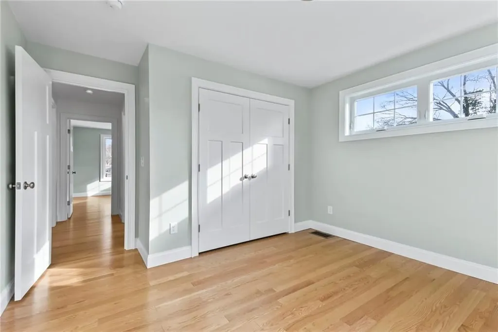 95 Honeysuckle Road Warwick RI 02888