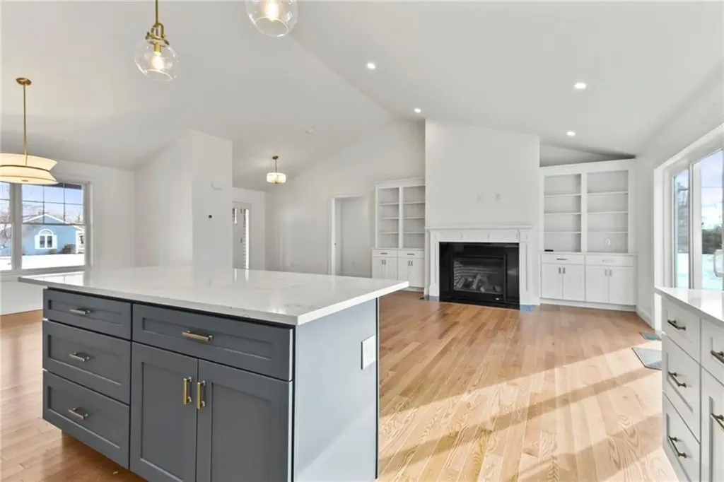 95 Honeysuckle Road Warwick RI 02888