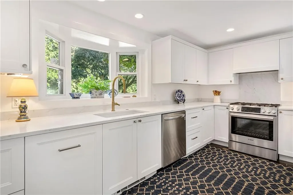 140 Connection Street Newport RI 02840