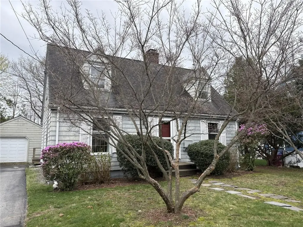 10 Jesse Davis Lane Barrington RI 02806