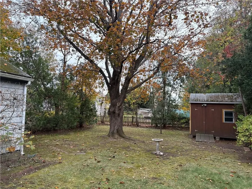 10 Jesse Davis Lane Barrington RI 02806