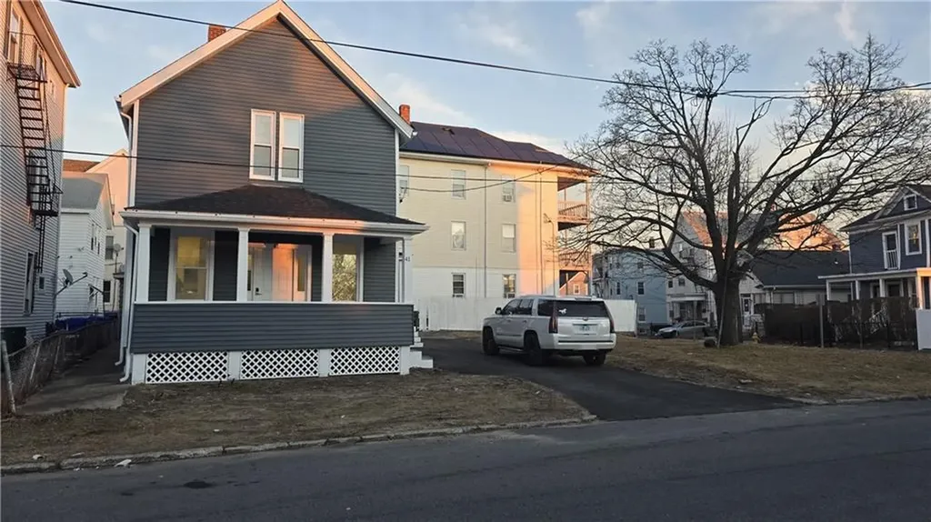 41 Campbell Terrace Pawtucket RI 02860