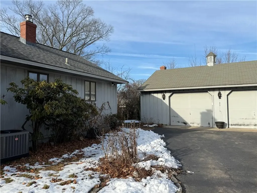 27 Shean Street Cranston RI 02920