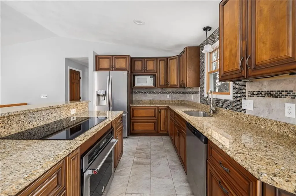 44 Burlingame Road West Warwick RI 02893