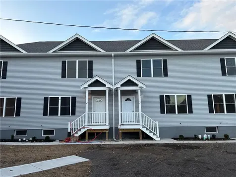 184 Avenue C Woonsocket RI 02895