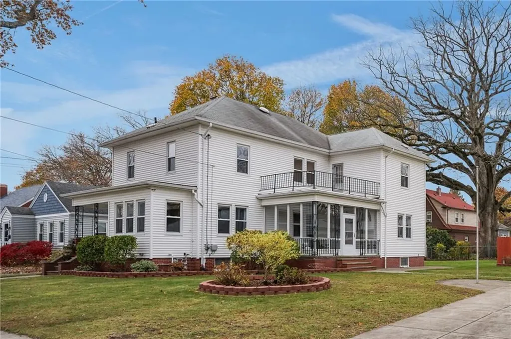 84 Enfield Avenue Providence RI 02908