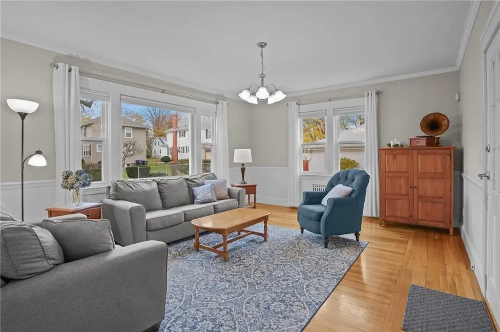 84 Enfield Avenue Providence RI 02908