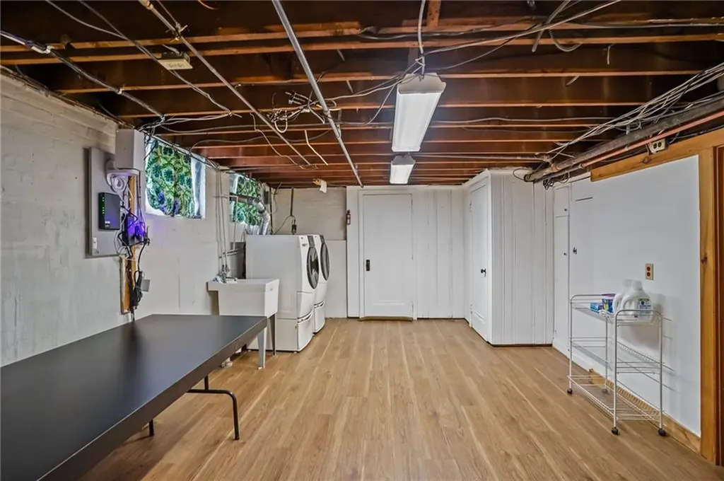 84 Enfield Avenue Providence RI 02908