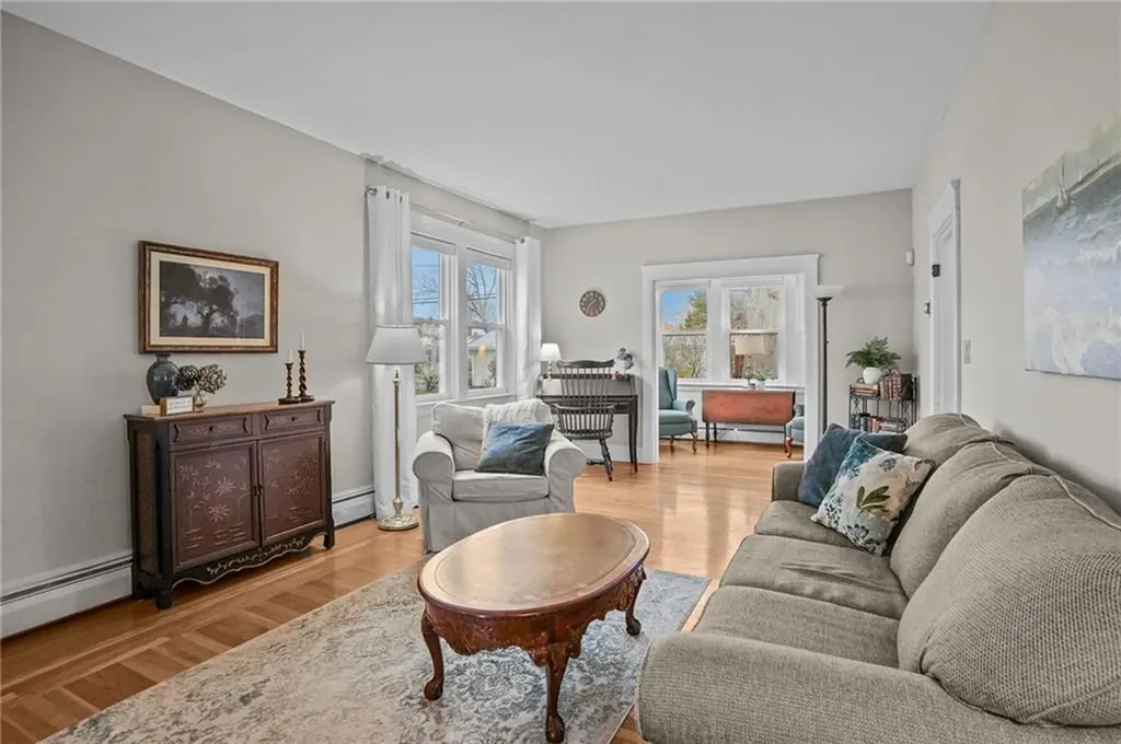 84 Enfield Avenue Providence RI 02908