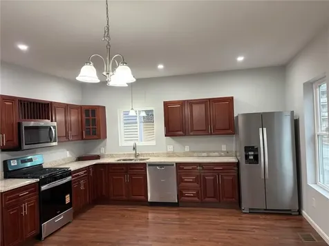 184 Avenue C Woonsocket RI 02895