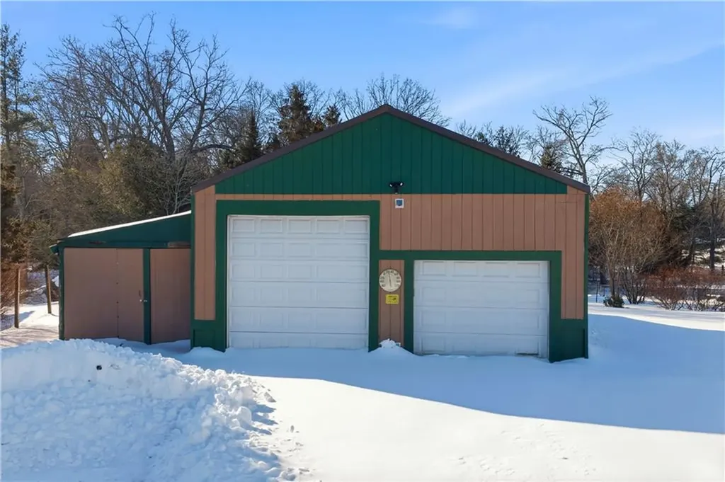 16 Oak Street Hopkinton RI 02804