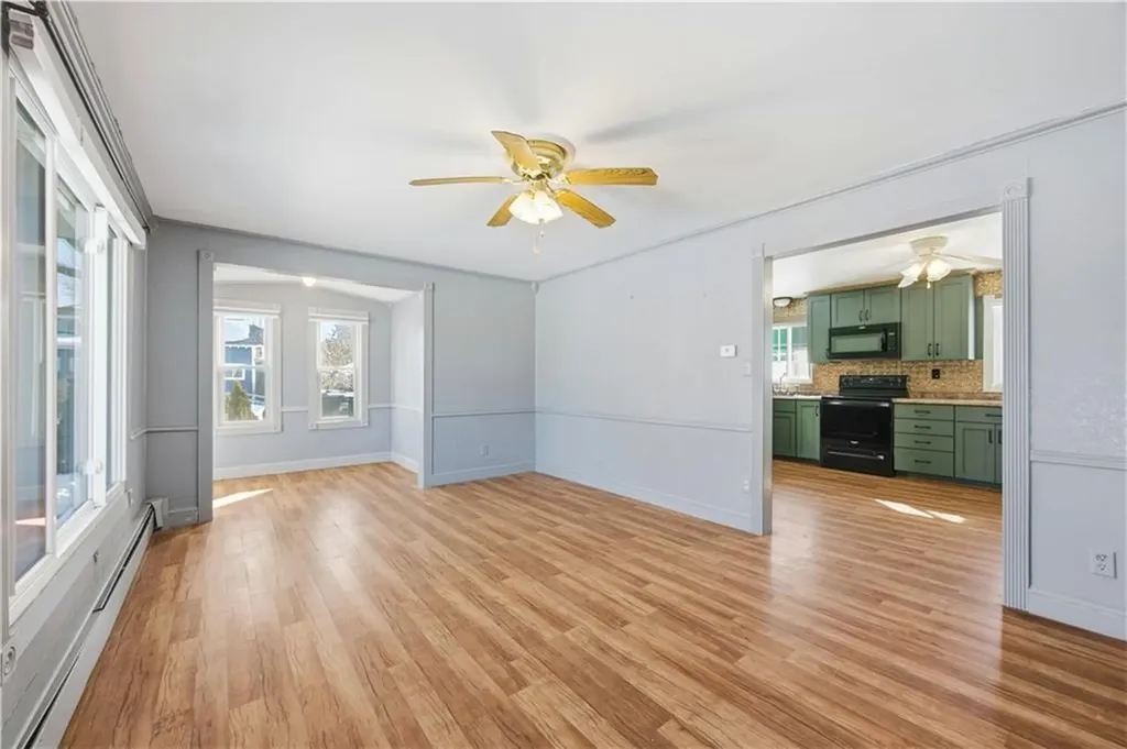 16 Oak Street Hopkinton RI 02804