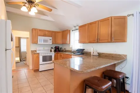 391 Aquidneck Avenue Middletown RI 02842