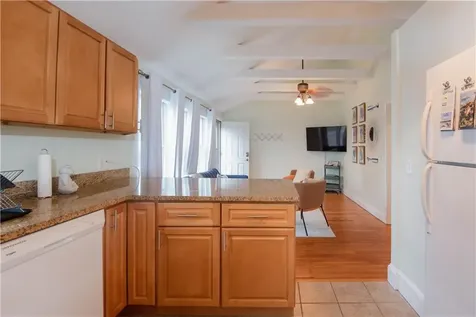 391 Aquidneck Avenue Middletown RI 02842