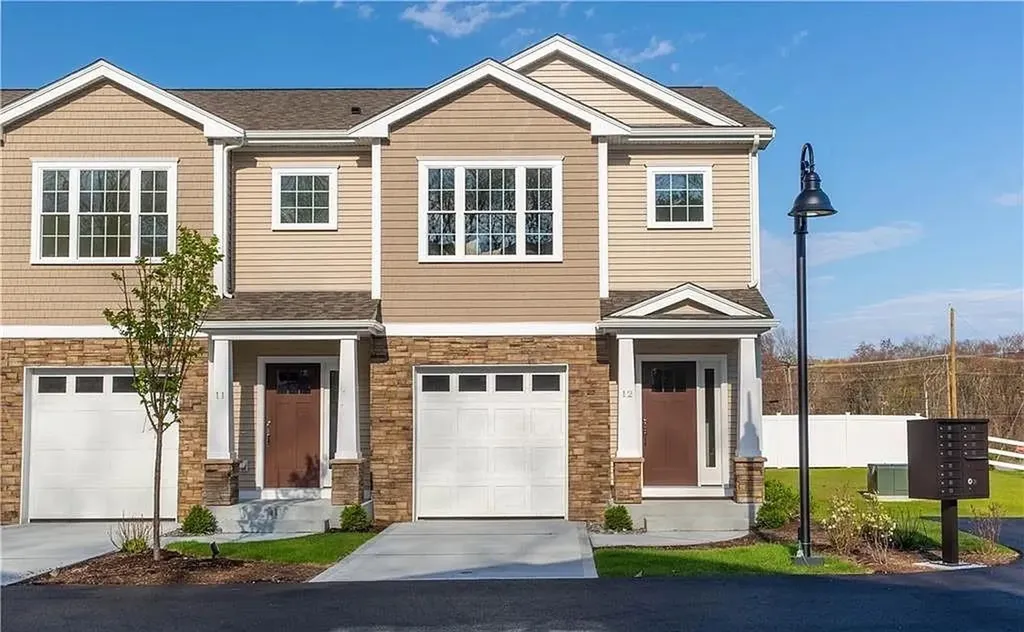 25 Franklin Road East Greenwich RI 02818