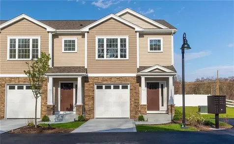 25 Franklin Road East Greenwich RI 02818