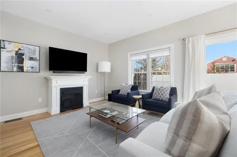 25 Franklin Road East Greenwich RI 02818