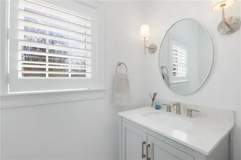 25 Franklin Road East Greenwich RI 02818