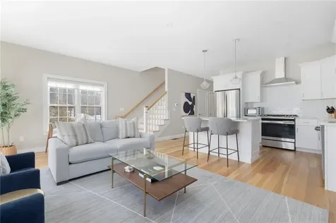 25 Franklin Road East Greenwich RI 02818