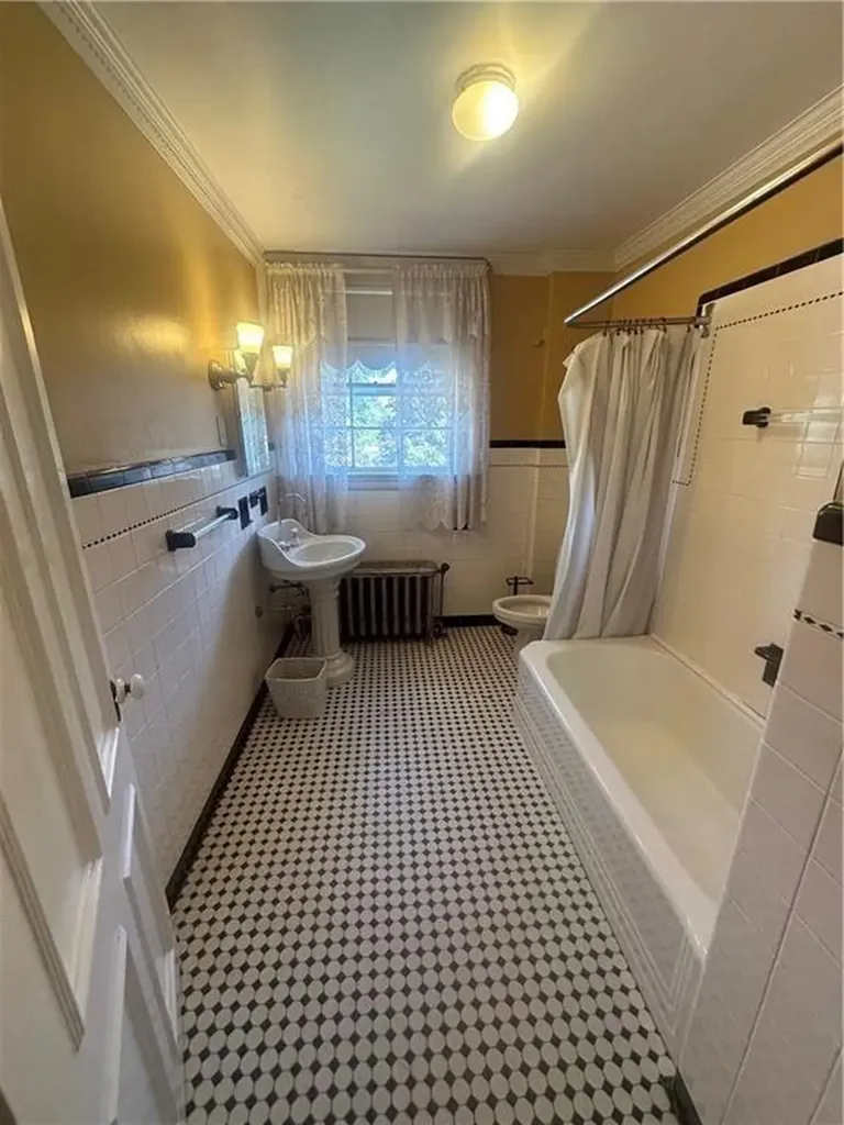 234 Norwood Avenue Cranston RI 02905