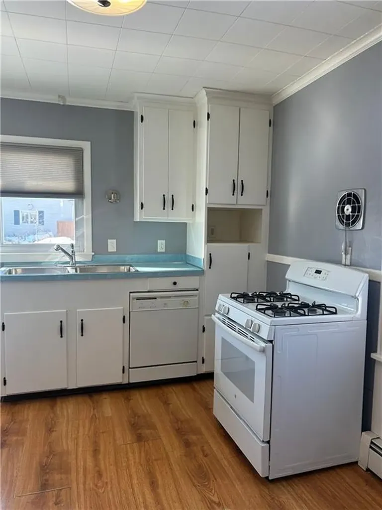 18 Hobson Avenue North Providence RI 02911