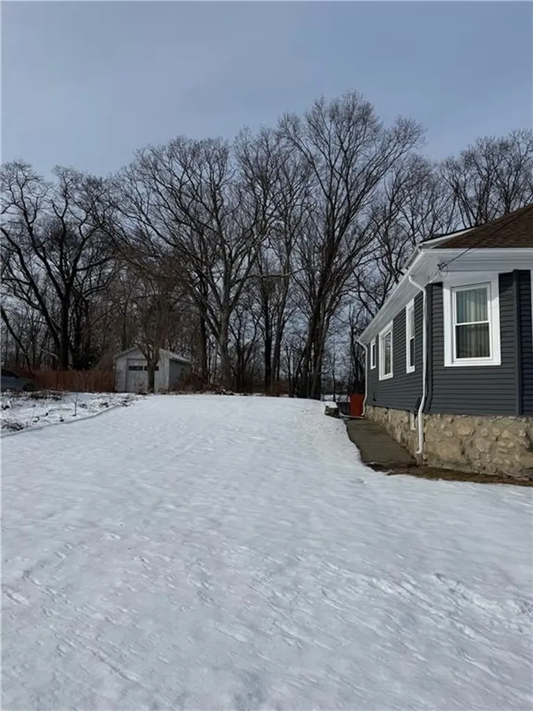 18 Hobson Avenue North Providence RI 02911