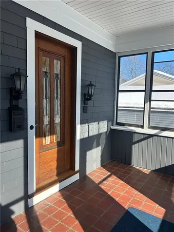 18 Hobson Avenue North Providence RI 02911