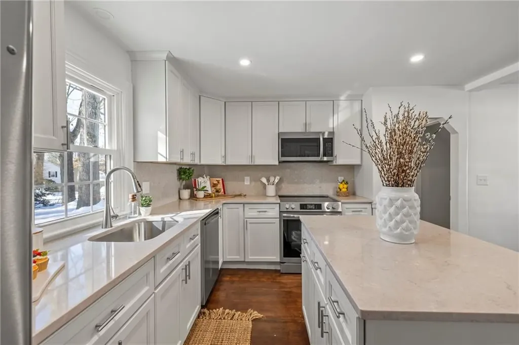 47 Bretton Woods Drive Cranston RI 02920