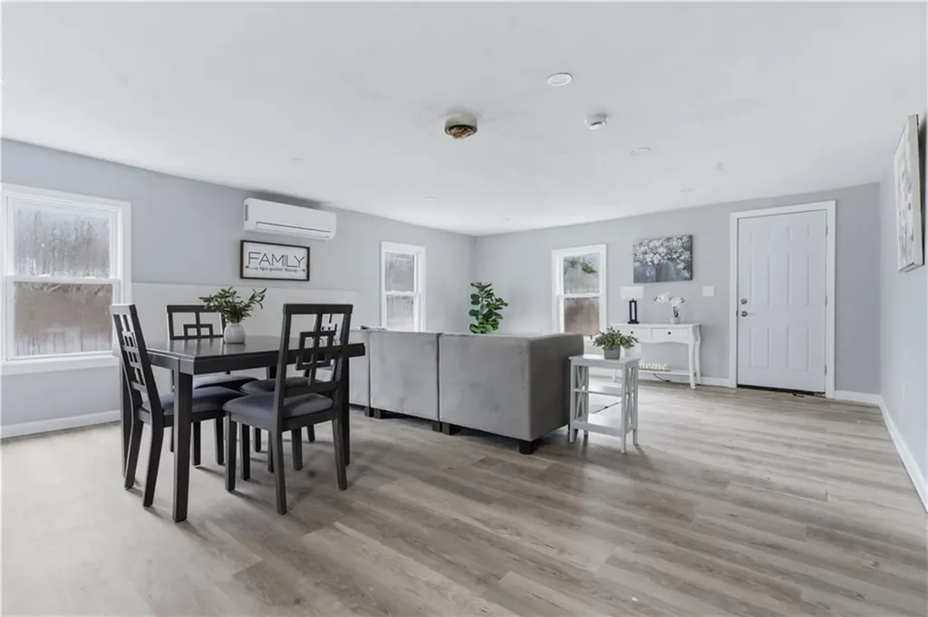 61 Everson Drive Glocester RI 02814
