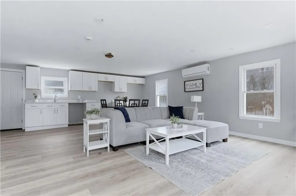 61 Everson Drive Glocester RI 02814