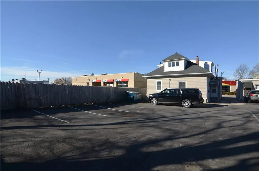 508 514 Reservoir Avenue Cranston RI 02910