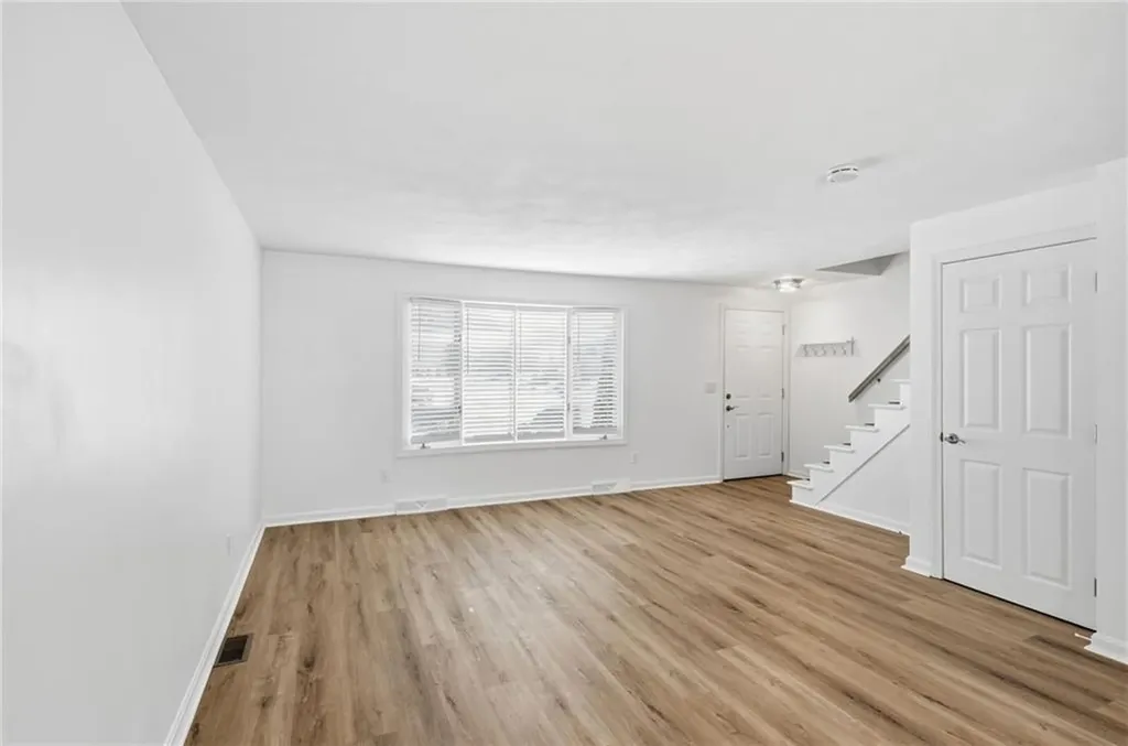 23 Benefit Street Warwick RI 02886