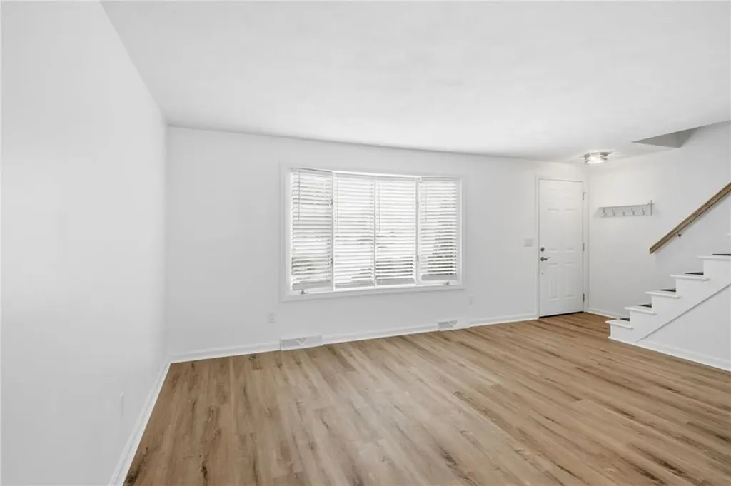 23 Benefit Street Warwick RI 02886