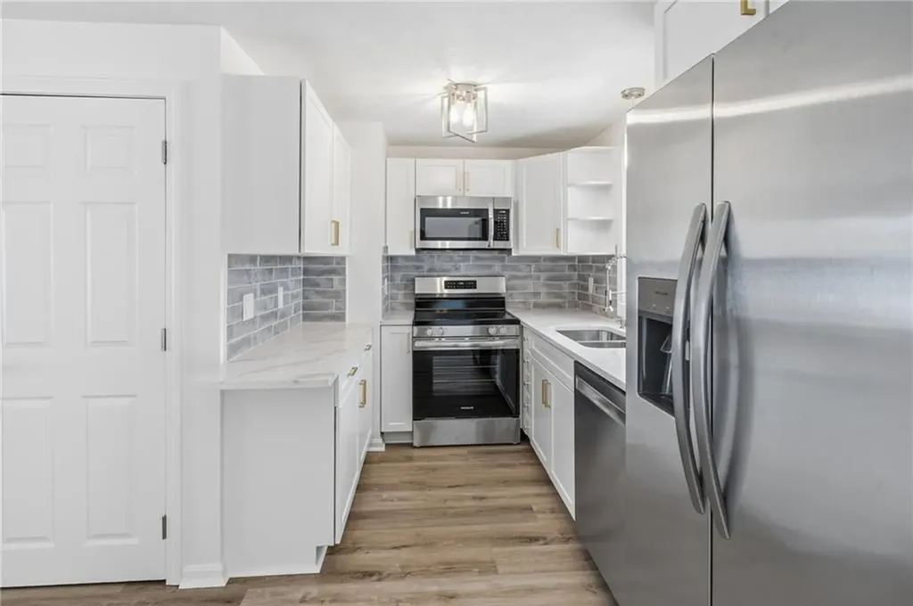 23 Benefit Street Warwick RI 02886