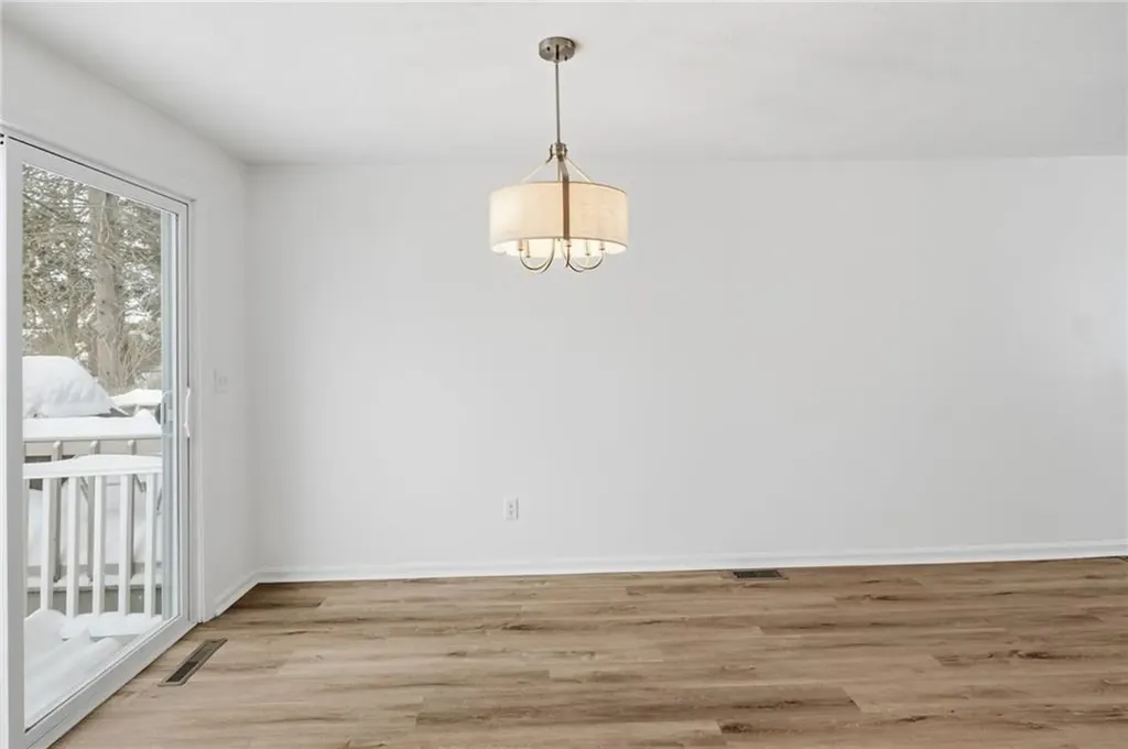 23 Benefit Street Warwick RI 02886