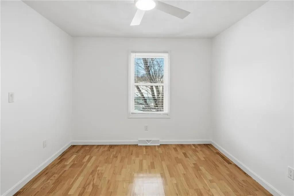 23 Benefit Street Warwick RI 02886