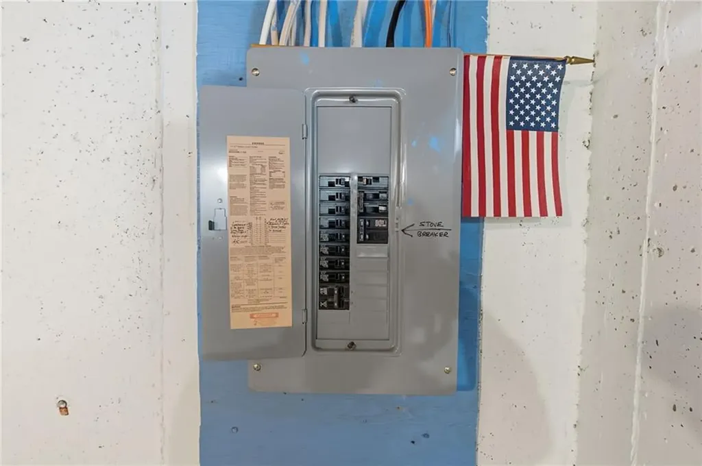 23 Benefit Street Warwick RI 02886